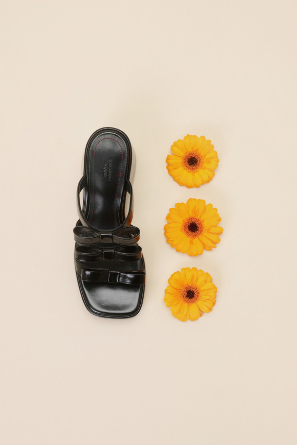 SUECOMMA BONNIE - 샌들 - Ribbon wedge sandal(black)