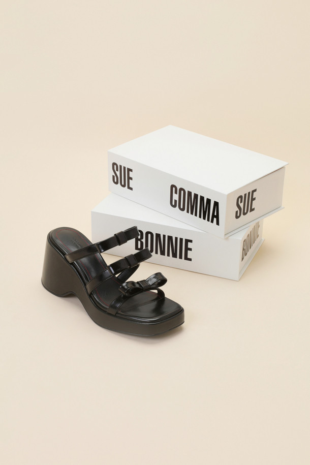 SUECOMMA BONNIE - 샌들 - Ribbon wedge sandal(black)