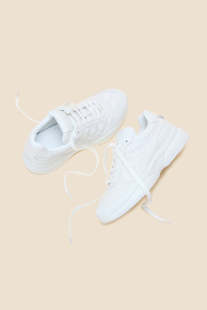 Quilted sneakers(white)