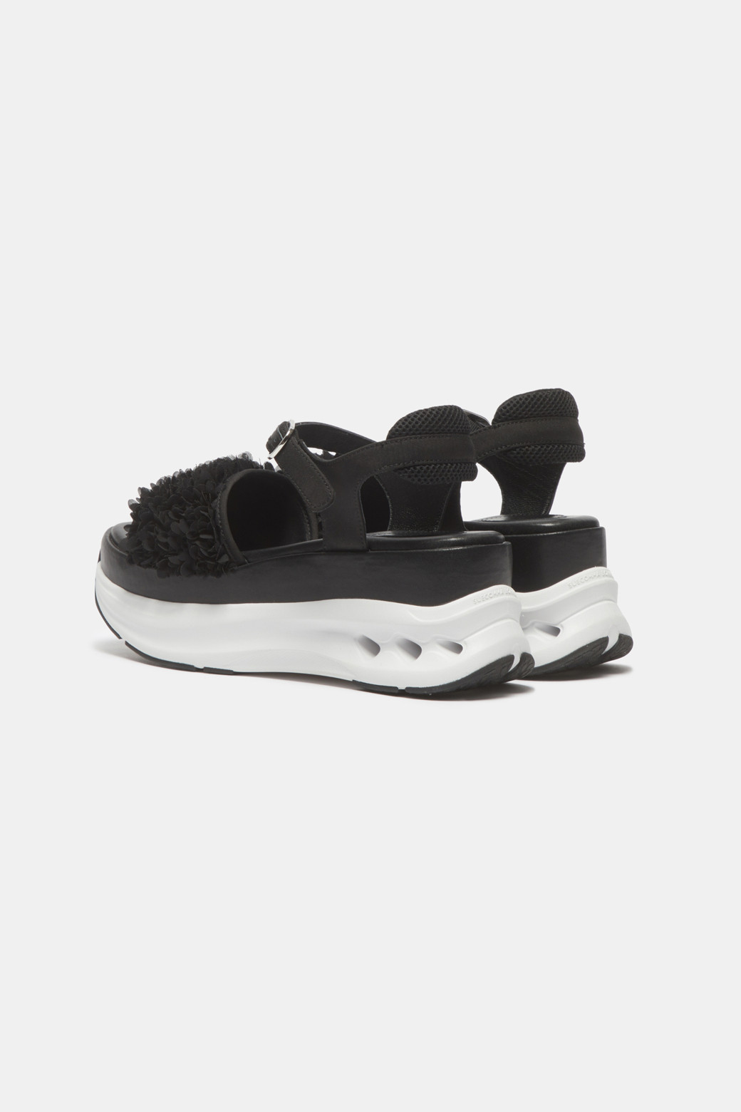 【SUECOMMA BONNIE】 Flower strap sandal sneakers(silver) SCB by Suecomma Bonnie Floral Accent Ortholite Slip On