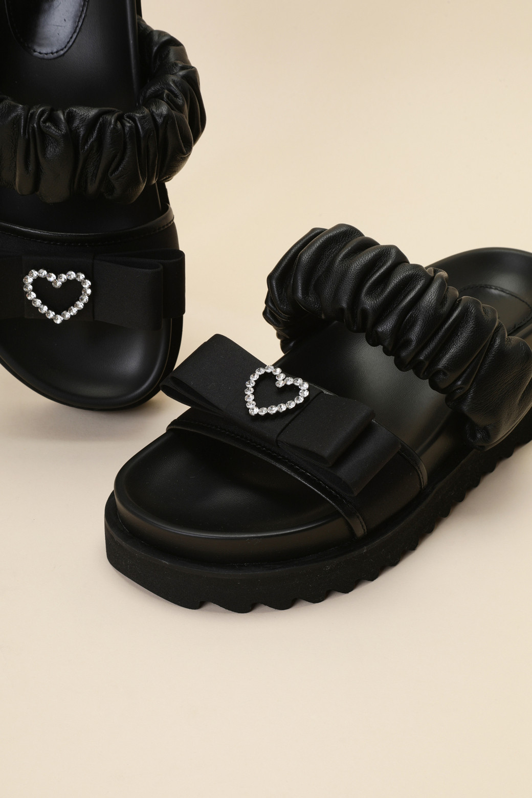 SUECOMMA BONNIE - 샌들 - Ribbon point slipper(black)