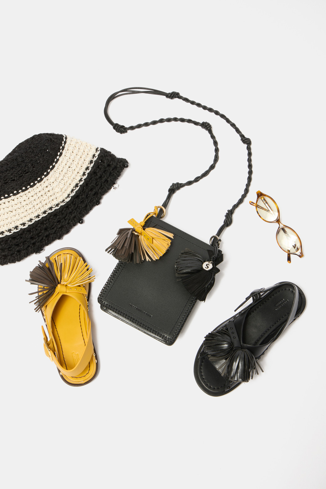 SUECOMMA BONNIE - 샌들 - Pompom flat sandal(yellow)