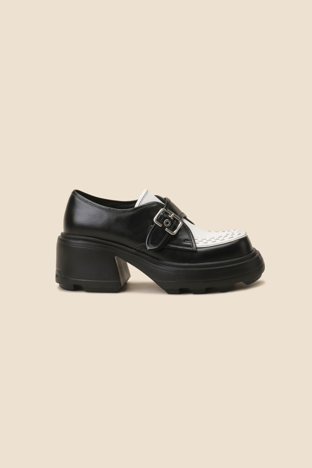 SUECOMMA BONNIE - 로퍼 - Braided buckle loafer(black white)