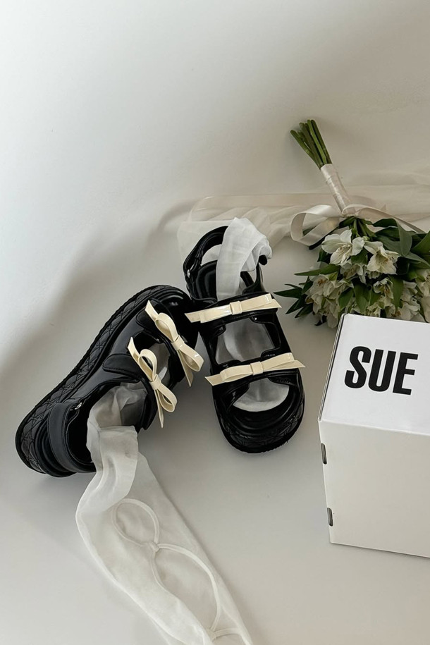 SUECOMMA BONNIE - 샌들 - [김나영 착용]Frangia polygon sandal(black)