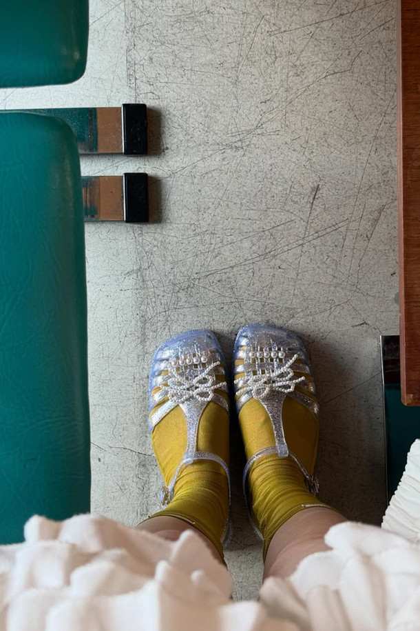 SUECOMMA BONNIE - 샌들 - [김나영 착용]Ribbon jelly sandal(grey)