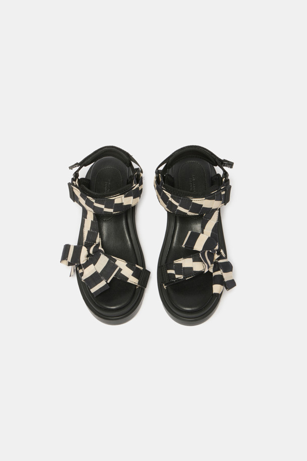 SUECOMMA BONNIE - 샌들 - Stripe ribbon sandal(black)