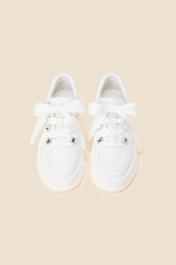 SUECOMMA BONNIE - 스니커즈 - Jewelry ribbon sneakers(white)