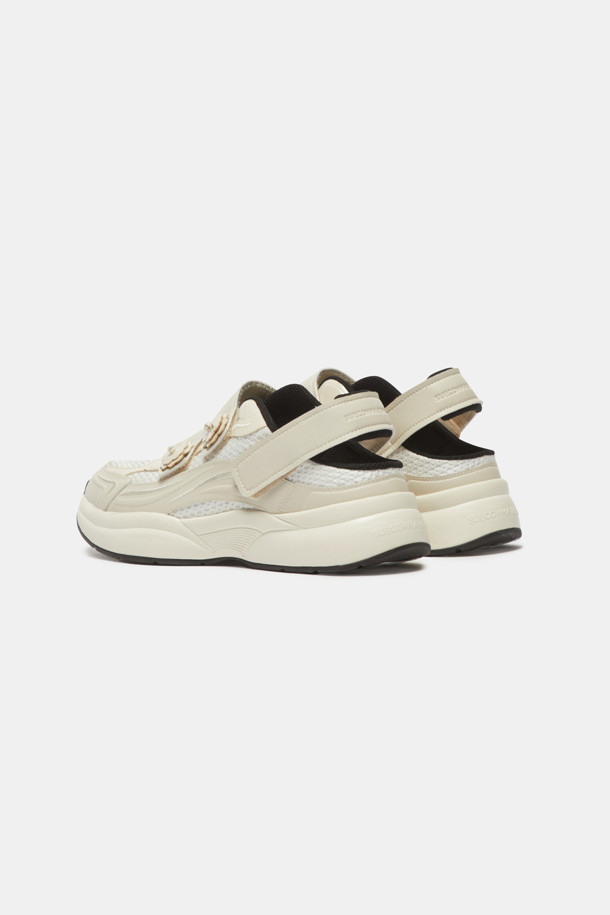 SUECOMMA BONNIE - 스니커즈 - [김나영 착용]Flower strap sandal sneakers(beige)