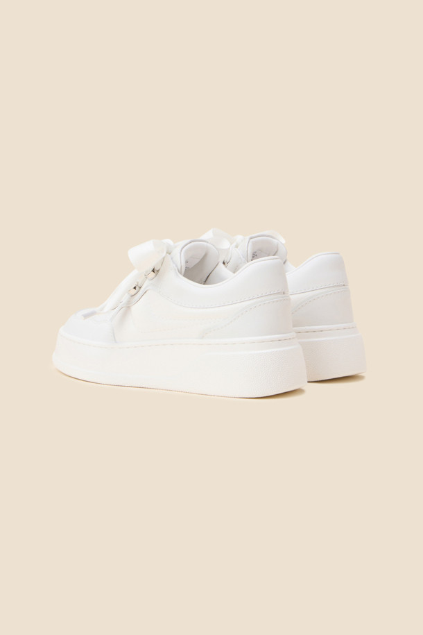 SUECOMMA BONNIE - 스니커즈 - Jewelry ribbon sneakers(white)