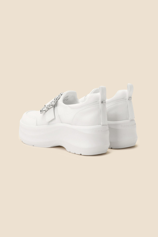 SUECOMMA BONNIE - 스니커즈 - Jewelry buckle sneakers(white)