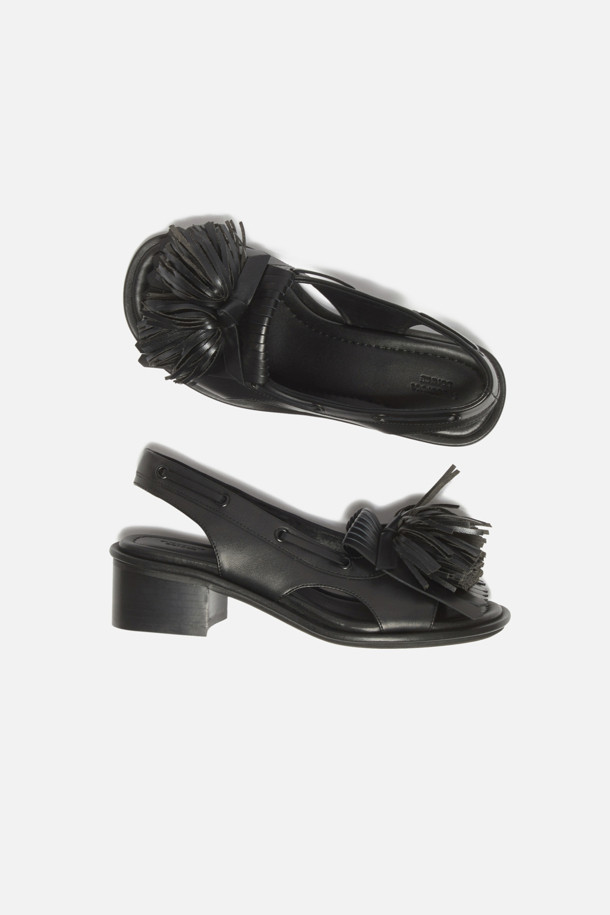 SUECOMMA BONNIE - 샌들 - Pompom heel sandal(black)