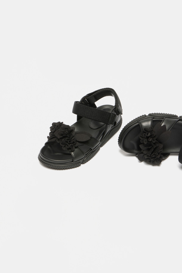 ★SUECOMMA BONNIE★ New flower bomb velcro sandalblack DG2AM Designer fashion, Seoul-fully created | W Concept
