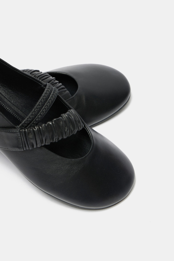 SUECOMMA BONNIE - 플랫 - Pleats mary jane flats(black)