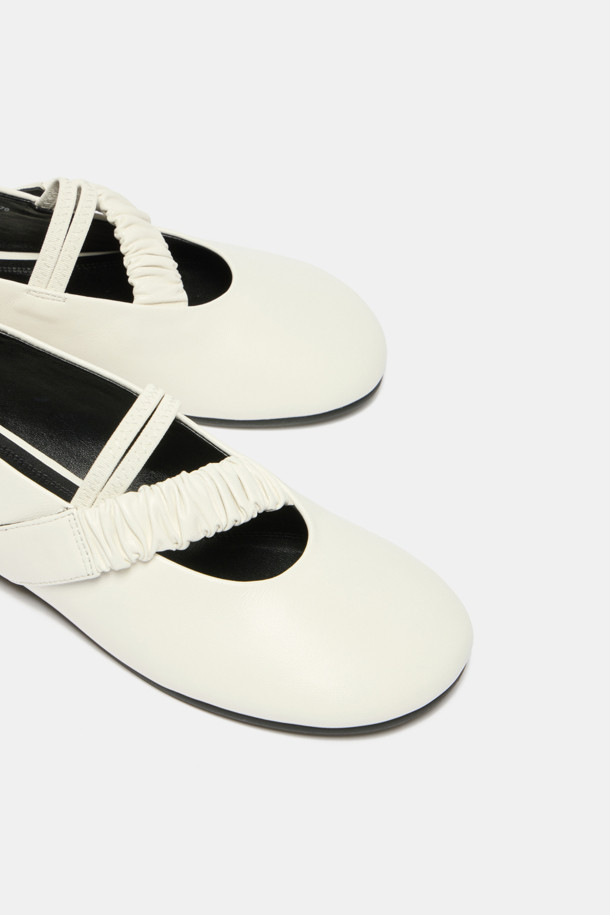 SUECOMMA BONNIE - 플랫 - Pleats mary jane flats(white)