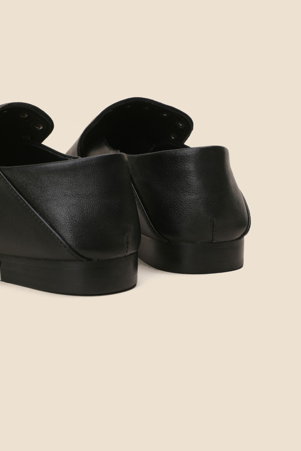 SUECOMMA BONNIE - 로퍼 - 2-way stud loafer(black)