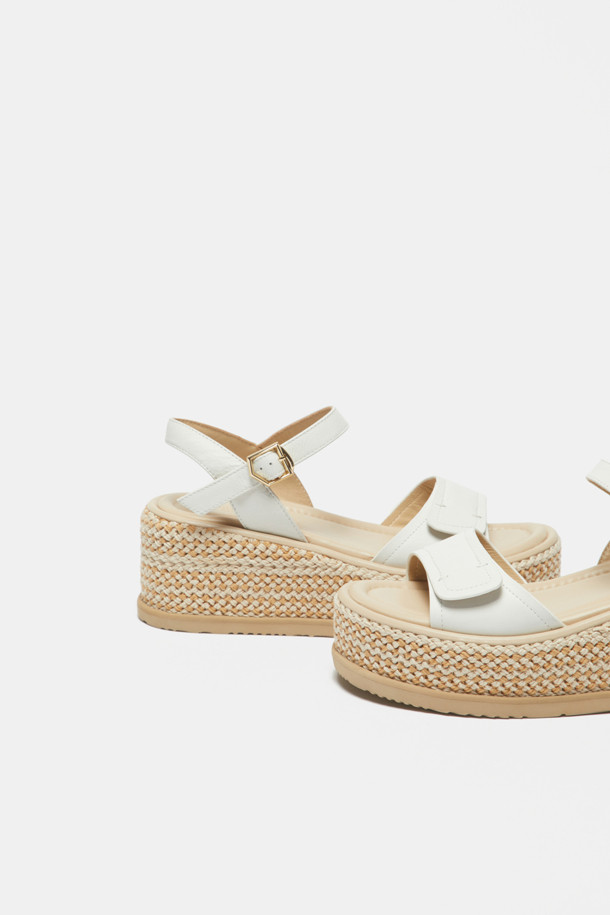 SUECOMMA BONNIE - 샌들 - Weave sandal(ivory)