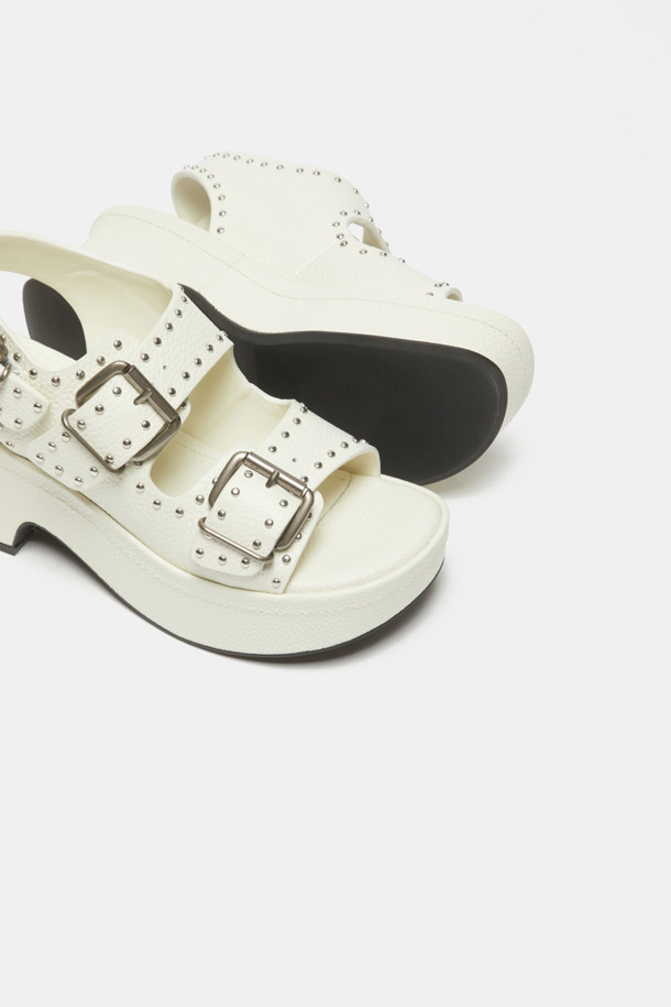 SUECOMMA BONNIE - 샌들 - Stud platform sandal(ivory)