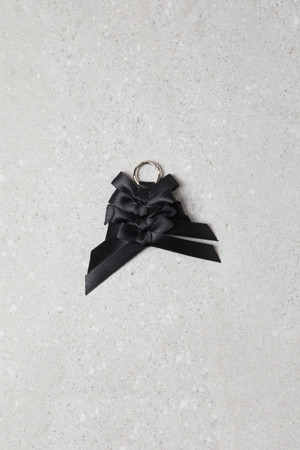 Fev_Ribbon brooch_small(black)