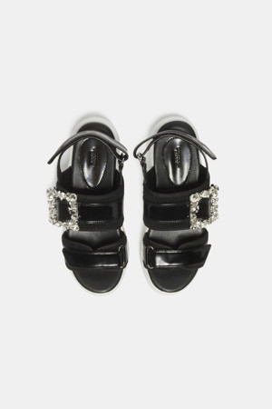 Jewelry buckle platform sandal(black)