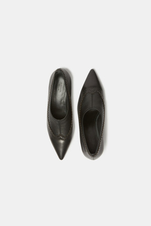 Flower wing tip pumps(black)