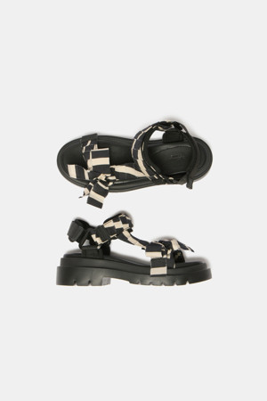 Stripe ribbon sandal(black)