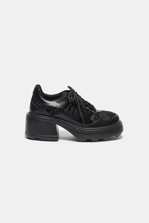 Curtain call platform sneakers(black)