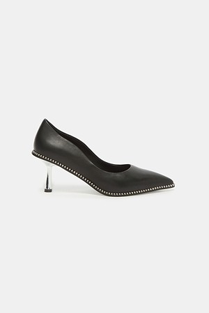 The aura pumps(black)