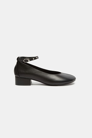 Buckle strap flats(black)