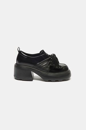 Volume ribbon loafer(black)