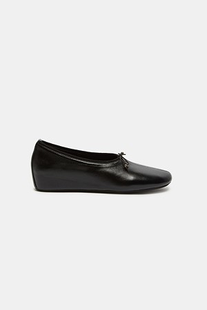 Moment basic flats(black)