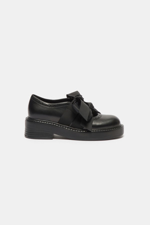 Ribbon brogue loafer(black)