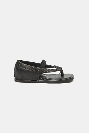 Fringe stud wedge sandal(black)
