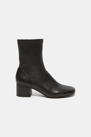 Square toe stretch sock ankle boots(black)