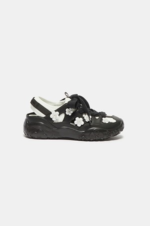 Flower sandal sneakers(black&white)