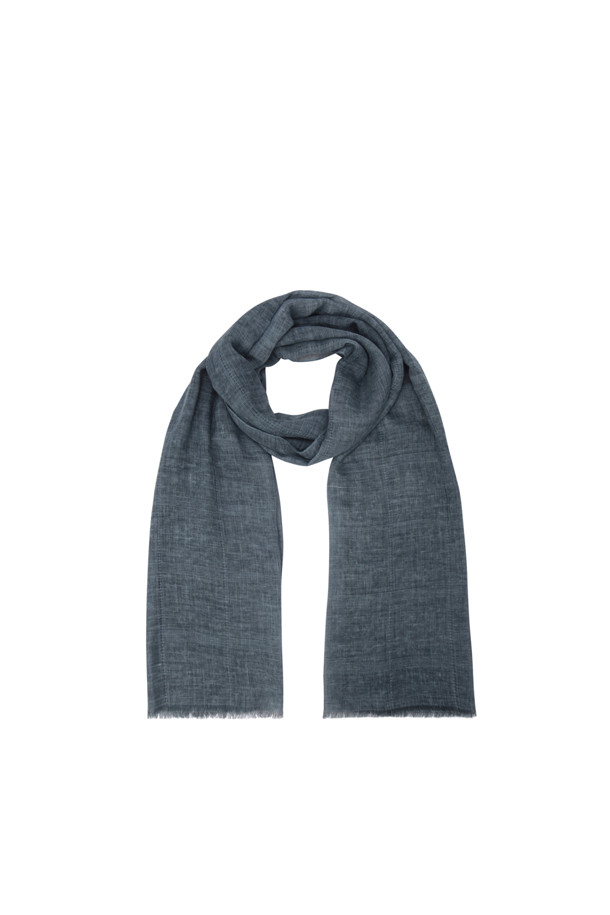 [series;] 워싱 블루 머플러는 가을, 겨울철에 활용하기 좋은 공용 머플러입니다. 부드러운 촉감과 얇은 두께로 편안하게 착용 가능하며, 워싱 가공으로 자연스러운 멋을 더했습니다. 체크 패턴과 프린지 디자인이 클래식, 미니멀, 캐주얼 스타일 모두에 잘 어울립니다. 가을 나들이룩이나 겨울 데일리룩에 포인트 아이템으로 활용하여 스타일리시함을 더해보세요. 롱, 와이드 사이즈로 다양한 연출이 가능하며, 스타일링 가이드도 함께 제공됩니다.
