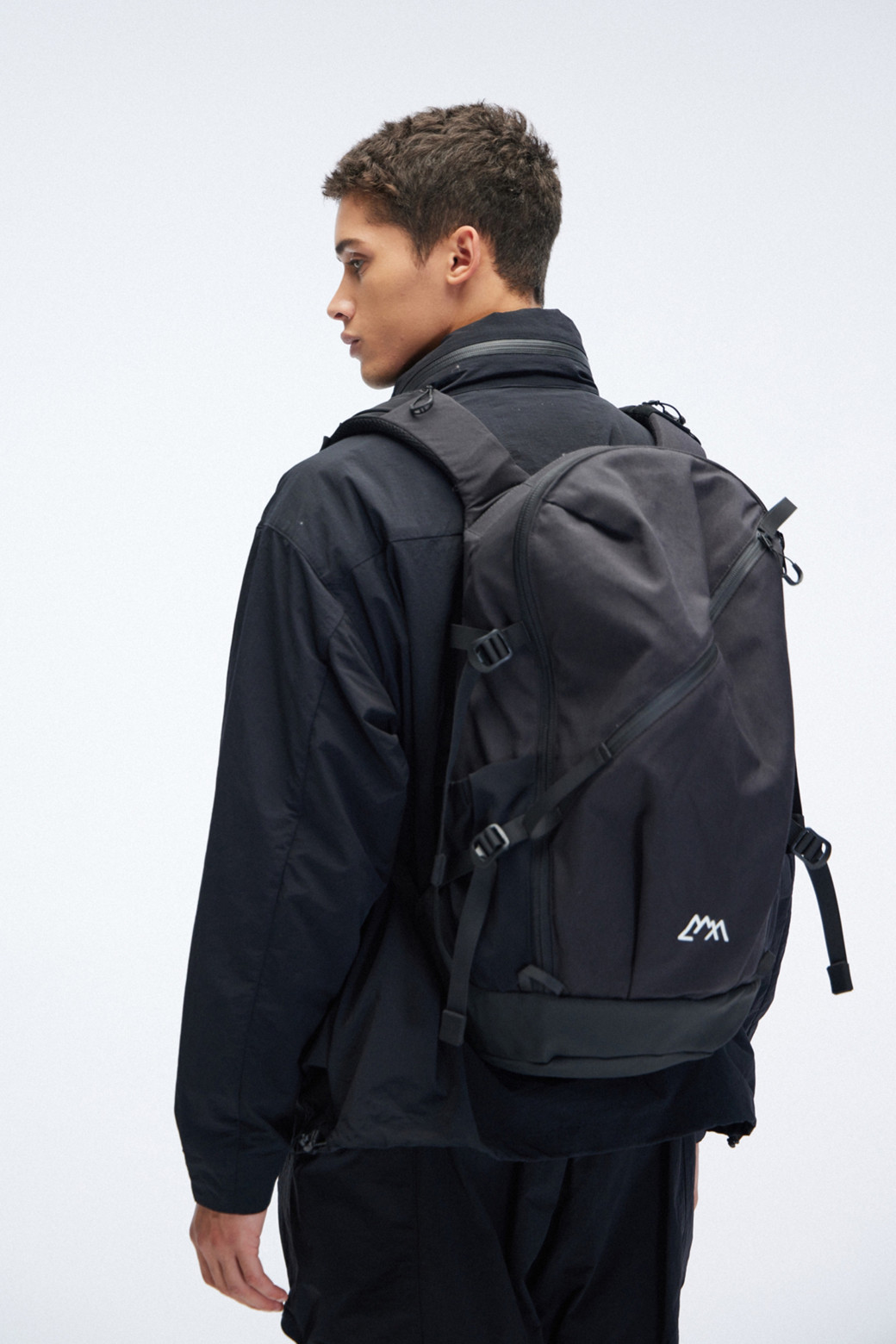 COMFY OUTDOOR GARMENT 23AW BACKPACKERZ BLACK CMF アウトドア バックパック 撥水 かばん バッグ ビーガンレザー CMF2302-AC13 SALE 20%OFF】 CMF OUTDOOR GARMENT コムフィアウトドア