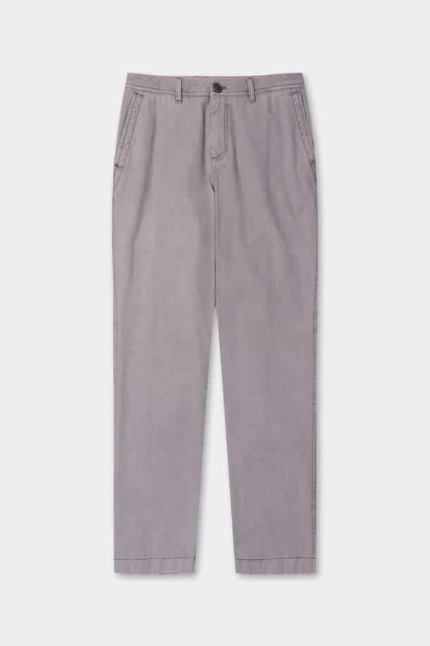 [series;] 데미지드 엣지 스트레이트 워시드 팬츠는 빈티지하고 캐주얼한 스타일을 선호하는 남성을 위한 바지입니다. 라벤더 컬러의 긴 기장 스트레이트핏 팬츠로, 봄, 여름, 가을 계절에 착용하기 좋습니다. 코튼과 스판 혼방의 부드러운 착용감을 선사하며, 워싱과 데미지 디테일, 슬럽 텍스처, 퍼커링, 요철감, 더블 스티치, 디스트레스 가공으로 빈티지한 무드를 더했습니다. 데이트룩과 쇼핑룩에 어울리는 캐주얼하고 미니멀한 디자인으로, 다양한 상의와 코디하여 개성 있는 스타일을 연출할 수 있습니다.
