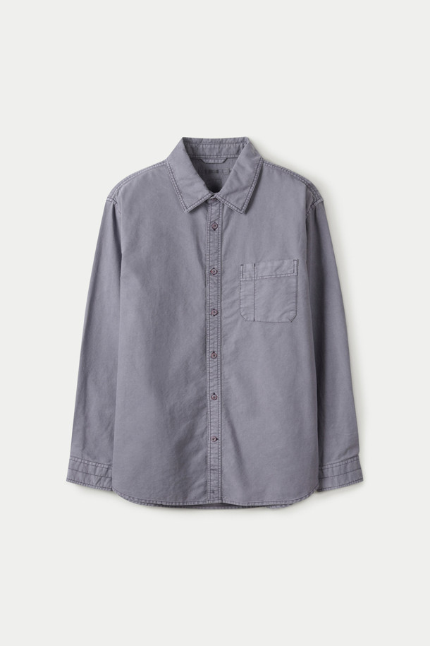 피그다잉 솔리드 릴렉스 셔츠는 부드러운 면 소재의 릴렉스핏 셔츠입니다. 차이나칼라 디자인에 얇은 두께감으로 봄, 여름, 가을 시즌에 착용하기 좋습니다. 피그먼트 다잉 가공을 통해 빈티지한 워싱 효과를 더했으며, 가슴 사선 포켓 디테일이 돋보입니다. 베이직하고 캐주얼한 스타일로, 동네 마실룩, 카페룩, 여행룩 등 다양한 TPO에 활용 가능합니다. 단독 세탁을 권장합니다.
