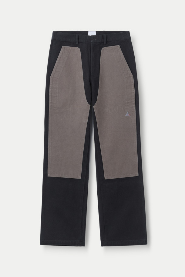 ROA 워시드 캔버스 팬츠는 캠핑룩, 산책룩 등 TPO에 적합하며, 캐주얼, 워크웨어, 미니멀 스타일을 추구하는 분들께 추천합니다. 블랙, 그레이 두 가지 색상으로 출시되었으며, 헤비 코튼 캔버스 소재에 워싱 가공을 더해 부드러운 촉감을 자랑합니다. 루즈핏으로 편안한 착용감을 선사하며, 더블 캔버스 보강과 자수 로고 디테일로 내구성과 디자인을 모두 잡았습니다. 봄, 가을 시즌에 두꺼운 두께감으로 따뜻하게 착용할 수 있는 긴바지입니다.
