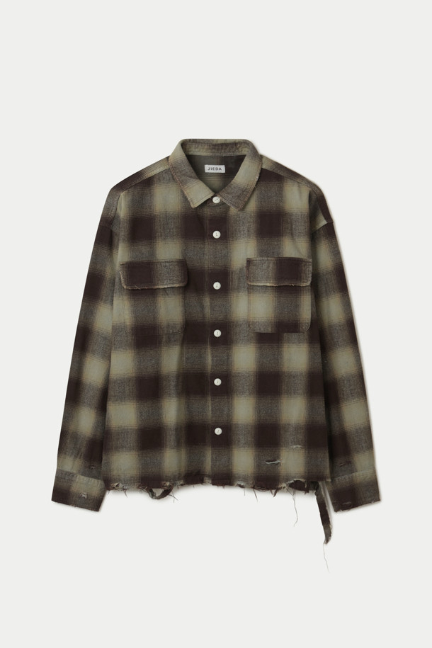 JIEDA 넬 데미지 체크 셔츠는 빈티지 무드를 자아내는 오버핏 체크 셔츠입니다. 블랙과 베이지 두 가지 색상으로 출시되었으며, 가을, 겨울에 데일리룩, 데이트룩, 가을 나들이룩 등 다양한 TPO에 활용하기 좋습니다. 면 소재로 제작되어 편안한 착용감을 제공하며, 긴 소매와 크롭 기장이 특징입니다. 데미지 디테일과 오버다잉 가공을 통해 빈티지 스타일을 강조했으며, 플랩 포켓과 프론트 포켓으로 실용성을 더했습니다. 캐주얼, 클래식, 레트로 스타일을 즐겨 입는 분들께 추천합니다.
