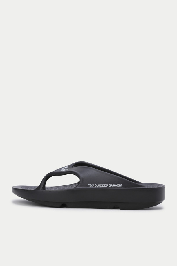 COMFY OUTDOOR GARMENT - 샌들/슬리퍼 - CMF RECOVERY SANDAL