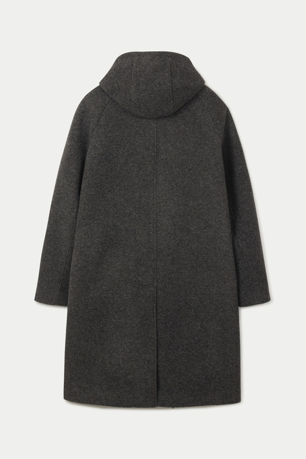 세련된 "울저지 후드패널 코트"를 소개합니다. 부드러운 울, 폴리에스터, 아크릴, 나일론 혼방 소재로 제작되어 포근하고 편안한 착용감을 선사합니다. 탈부착 가능한 후드와 네오프렌 본딩 디테일이 돋보이며, 투톤 멜란지 컬러가 세련된 분위기를 더합니다. 세미 오버핏 또는 루즈핏으로, 출근룩과 모임룩 모두에 활용 가능하며 미니멀, 클래식, 캐주얼 스타일을 연출하기 좋습니다. 무릎 기장의 긴 소매, 싱글 버튼 여밈 방식으로 간결하면서도 멋스러운 스타일을 완성해보세요.
