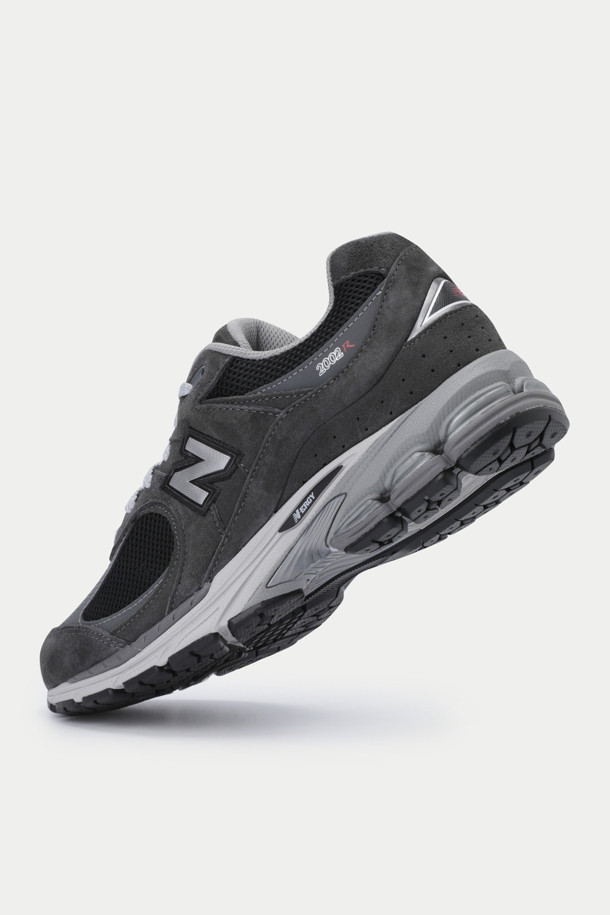 NEWBALANCE] NEW BALANCE 2002 남성 블랙 러닝화