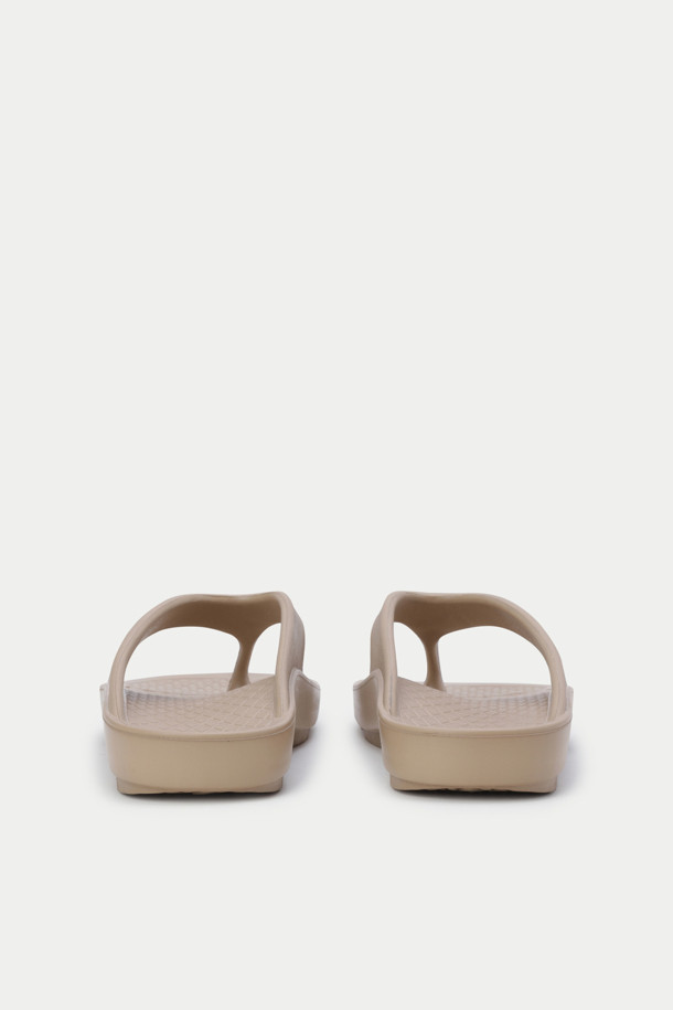COMFY OUTDOOR GARMENT - 샌들/슬리퍼 - CMF RECOVERY SANDAL