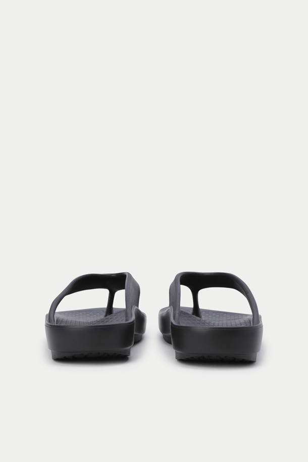 COMFY OUTDOOR GARMENT - 샌들/슬리퍼 - CMF RECOVERY SANDAL
