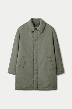 구스다운 맥코트