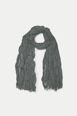 그레이 스트라이프 조직감 머플러					