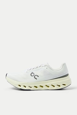 ON CLOUDSURFER NEXT