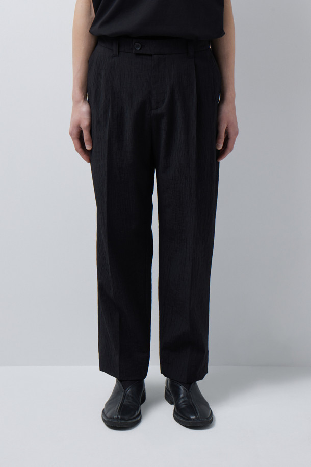 CREASE SEERSUCKER SET-UP PANTS (247)_BLACK_4