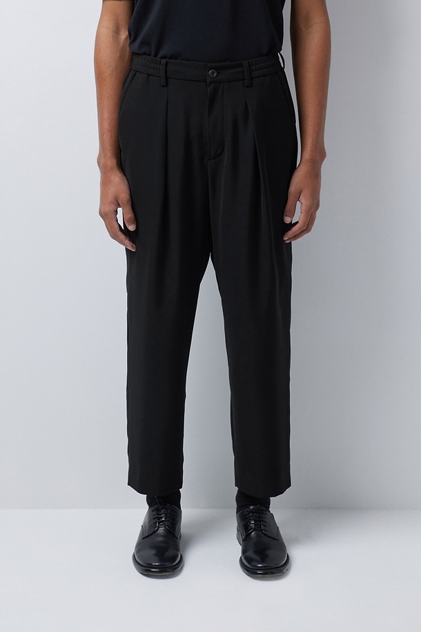 TEIJIN LUNALITE LOOSE TAPERED PANTS (247)_BLACK_4